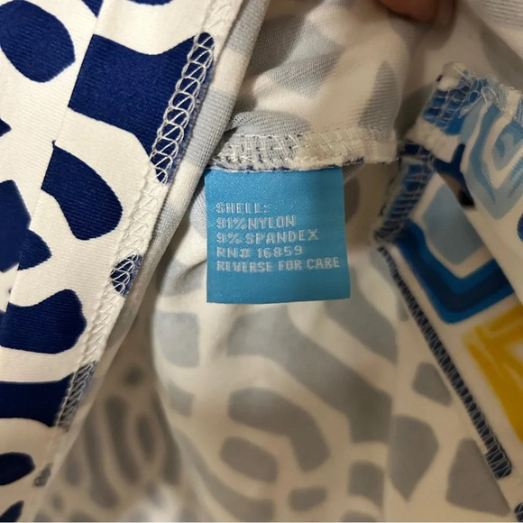 J. McLaughlin Navy Geometric Print Blouse, Size S, Pristine Condition - Picture 4 of 5